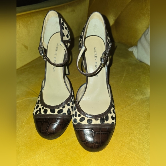 Audrey Brooke Leopard Print Heels - Picture 1 of 6